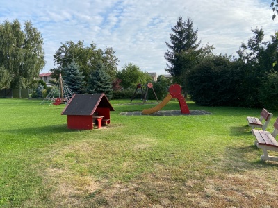 Dětské hřiště • Playground • Детская площадка